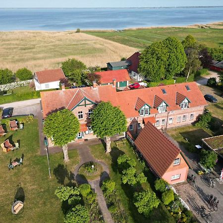 Hotel/Pension Bradhering Ahrenshoop Exterior photo