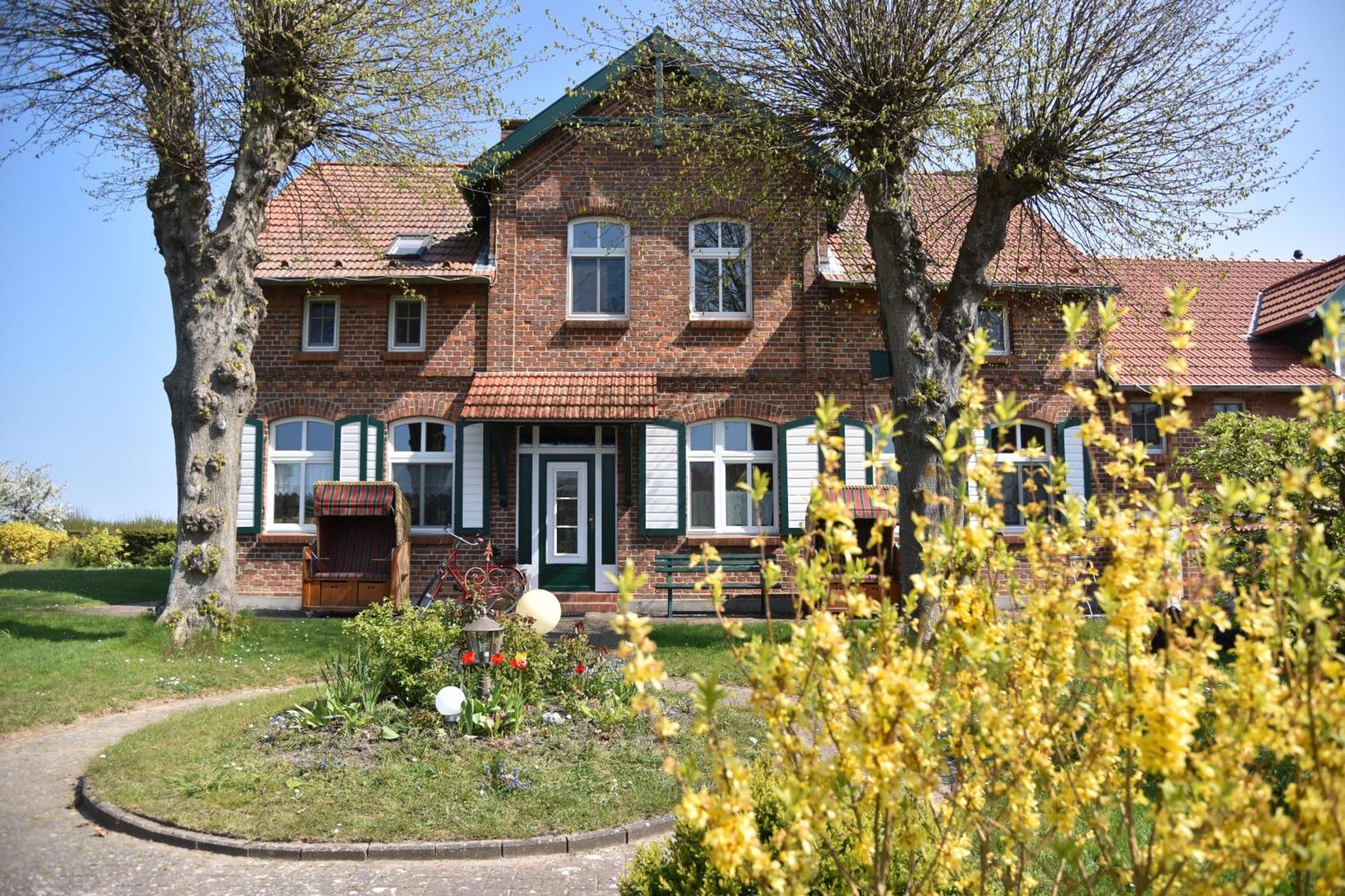 Hotel/Pension Bradhering Ahrenshoop Exterior photo